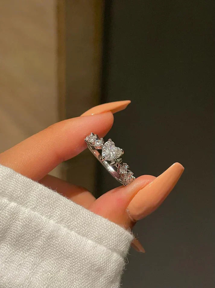 Derry Heart Ring